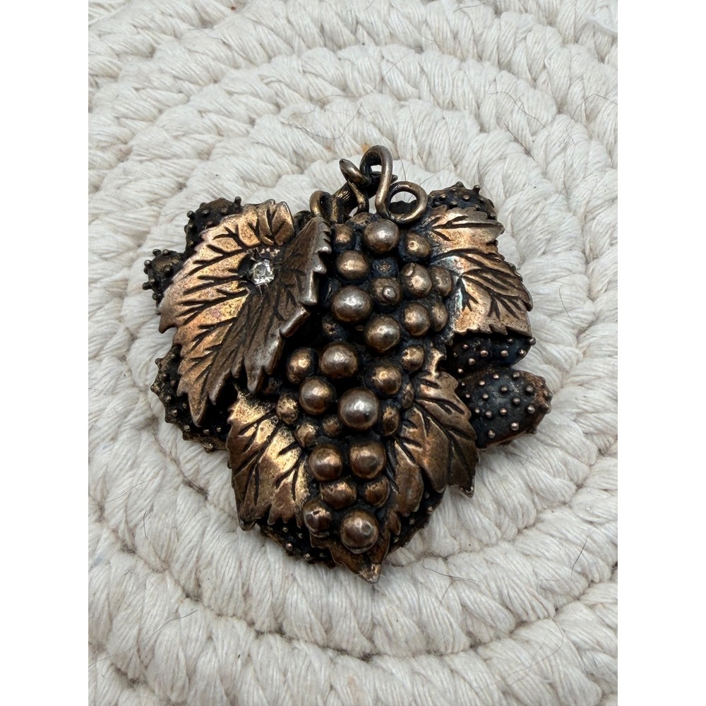 Vintage Grape Cluster‎ Brooch Pendant Bronze Tone Rhinestone Vineyard Jewelry